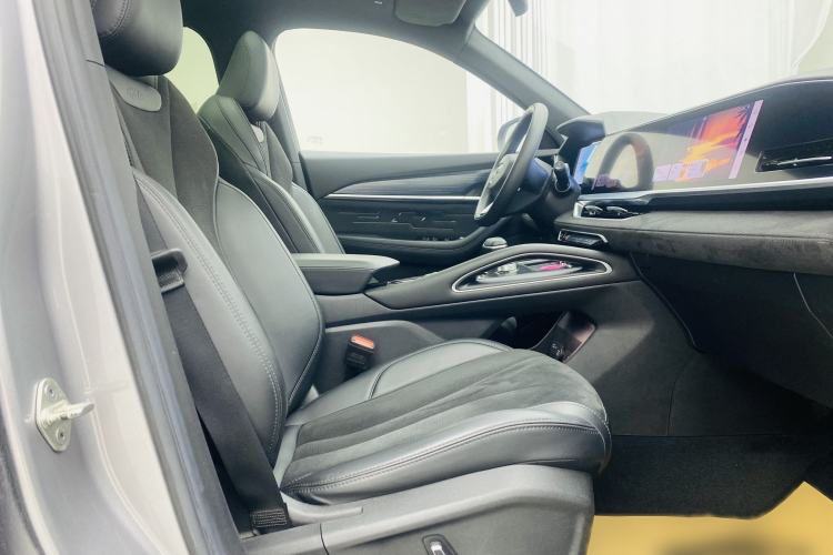 Used Geely Auto Monjaro L 2024 2.0TD High-Power Automatic Two-Wheel Drive Skyline Edition Interior 3