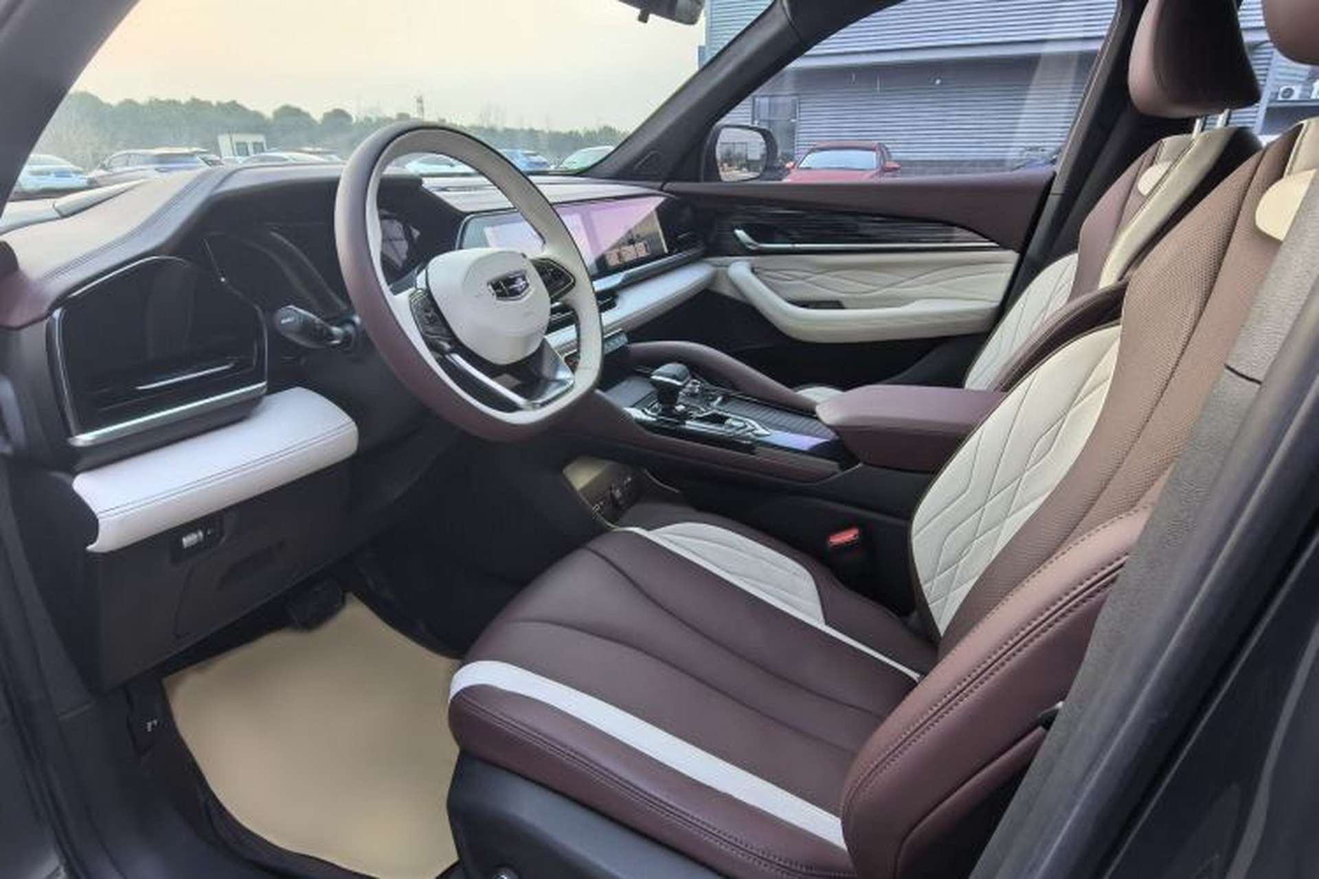 Used Geely Auto Monjaro L 2024 2.0TD High-Power Automatic Two-Wheel Drive Yunqi Version Interior 3