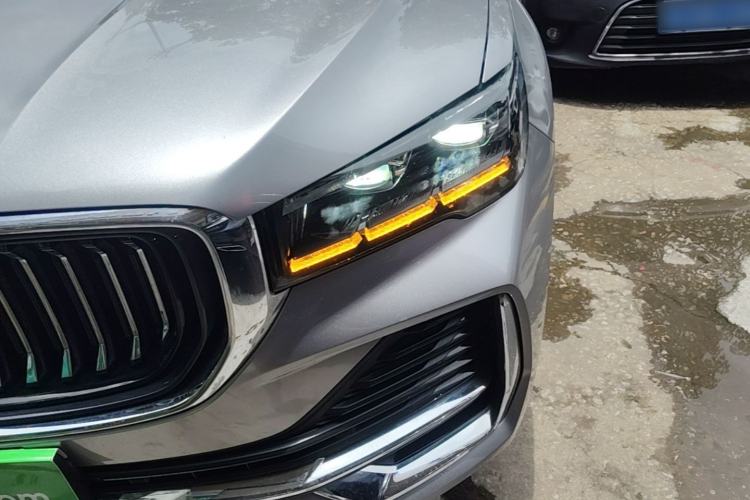 Used Geely Auto Monjaro L 2024 2.0TD High-Power Automatic Two-Wheel Drive Yunqi Version Left Front Headlight