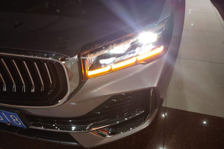 Used Geely Auto Monjaro L 2024 2.0TD High-Power Automatic Two-Wheel Drive Skyline Edition Left Front Headlight