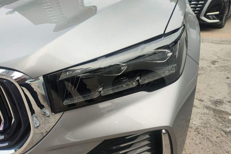 Used Geely Auto Monjaro L 2024 2.0TD High-Power Automatic Two-Wheel Drive Yunqi Version Left Front Headlight
