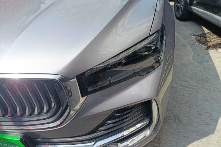 Used Geely Auto Monjaro L 2024 2.0TD High-Power Automatic Two-Wheel Drive Skyline Edition Left Front Headlight