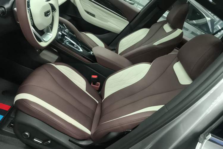 Used Geely Auto Monjaro L 2024 2.0TD High-Power Automatic Two-Wheel Drive Yunqi Version Left Front Seat
