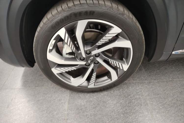 Used Geely Auto Monjaro L 2024 2.0TD High-Power Automatic Two-Wheel Drive Skyline Edition Left Front Wheel Hub
