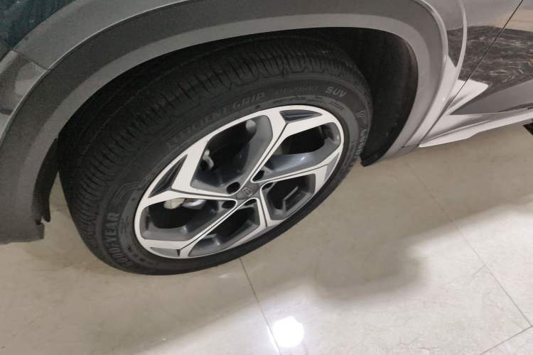 Used Geely Auto Monjaro L 2024 2.0TD High-Power Automatic Two-Wheel Drive Yunqi Version Left Front Wheel Hub