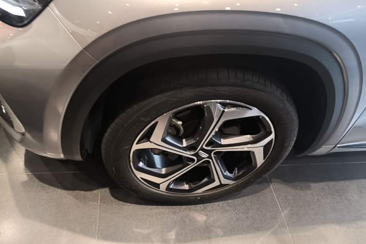 Used Geely Auto Monjaro L 2024 2.0TD DCT EVO Two-Wheel Drive Long-Range Version Left Front Wheel Hub