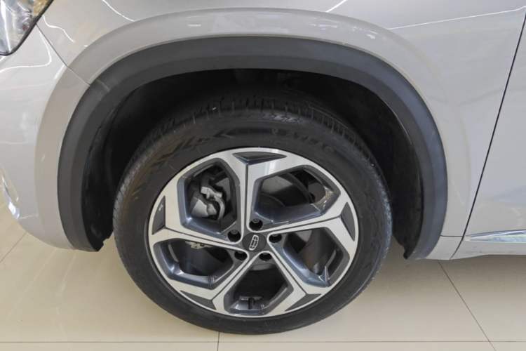 Used Geely Auto Monjaro L 2024 2.0TD DCT EVO Two-Wheel Drive Long-Range Version Left Front Wheel Hub