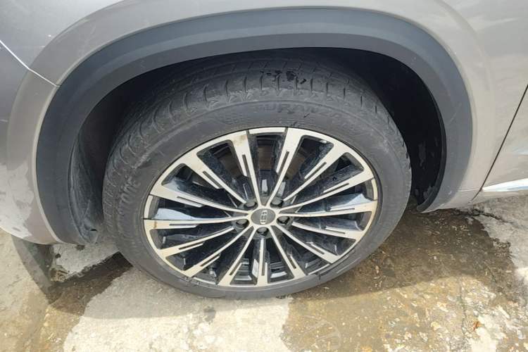Used Geely Auto Monjaro L 2024 2.0TD High-Power Automatic Two-Wheel Drive Yunqi Version Left Front Wheel Hub