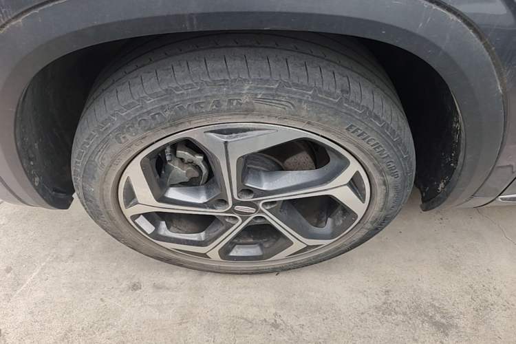 Used Geely Auto Monjaro L 2024 2.0TD High-Power Automatic Two-Wheel Drive Yunqi Version Left Front Wheel Hub