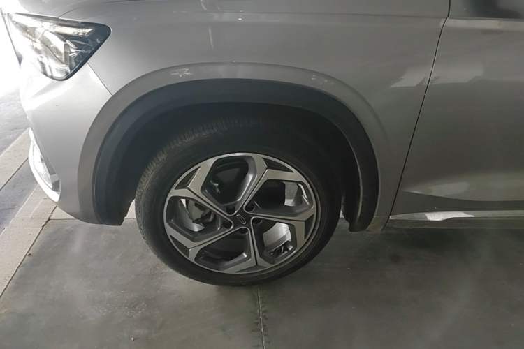 Used Geely Auto Monjaro L 2024 2.0TD High-Power Automatic Two-Wheel Drive Yunqi Version Left Front Wheel Hub
