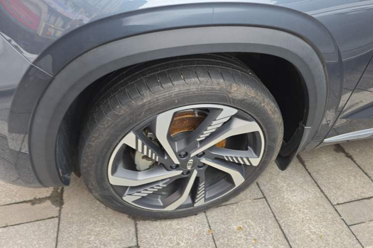 Used Geely Auto Monjaro L 2024 2.0TD High-Power Automatic Two-Wheel Drive Skyline Edition Left Front Wheel Hub