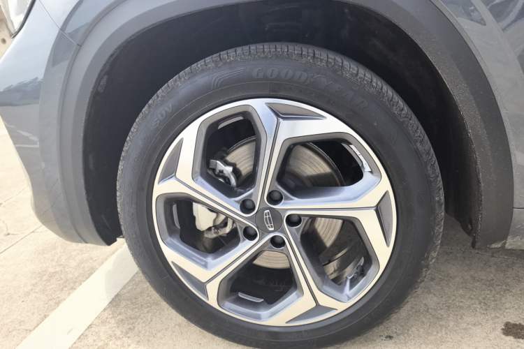 Used Geely Auto Monjaro L 2024 2.0TD High-Power Automatic Two-Wheel Drive Yunqi Version Left Front Wheel Hub