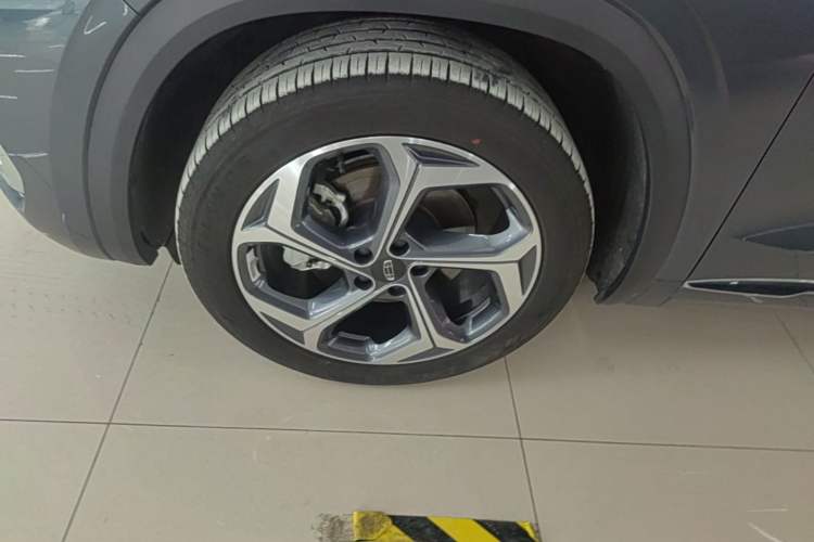 Used Geely Auto Monjaro L 2024 2.0TD DCT EVO Two-Wheel Drive Long-Range Version Left Front Wheel Hub