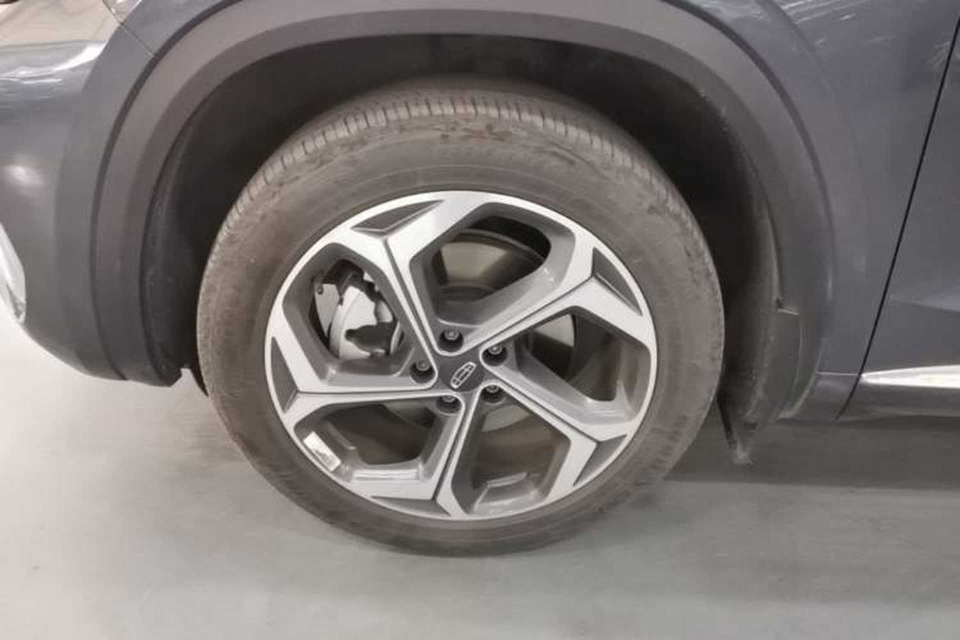 Used Geely Auto Monjaro L 2024 2.0TD High-Power Automatic Two-Wheel Drive Yunqi Version Left Front Wheel Hub