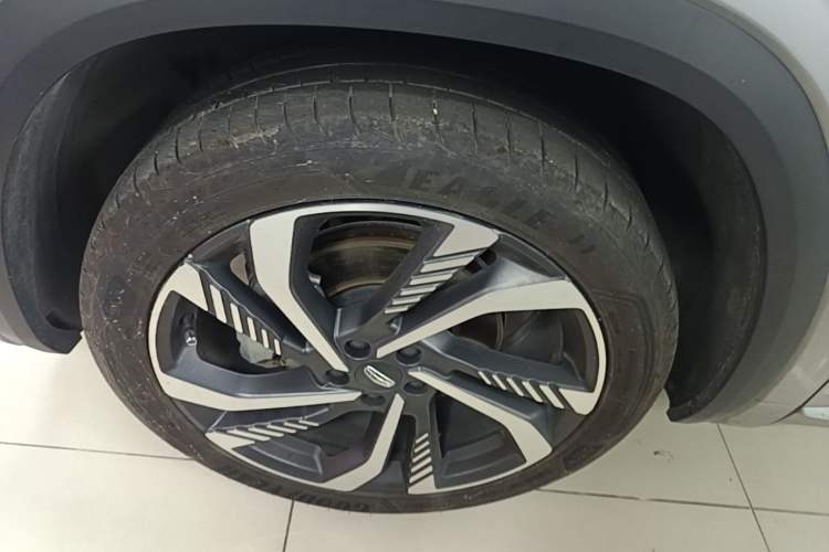 Used Geely Auto Monjaro L 2024 2.0TD High-Power Automatic Two-Wheel Drive Skyline Edition Left Front Wheel Hub
