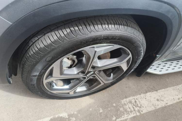 Used Geely Auto Monjaro L 2024 2.0TD High-Power Automatic Two-Wheel Drive Yunqi Version Left Front Wheel Hub