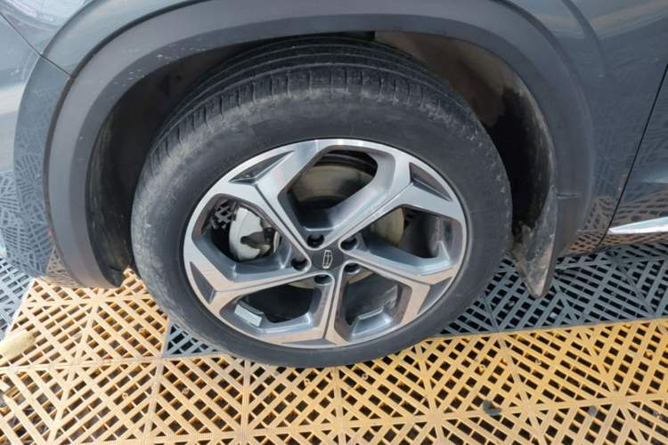 Used Geely Auto Monjaro L 2024 2.0TD DCT EVO Two-Wheel Drive Long-Range Version Left Front Wheel Hub