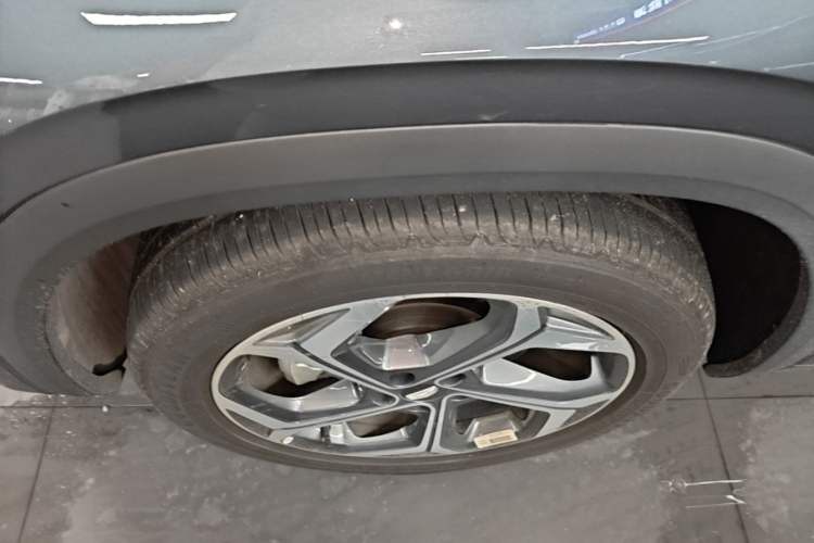Used Geely Auto Monjaro L 2024 2.0TD High-Power Automatic Two-Wheel Drive Yunqi Version Left Front Wheel Hub