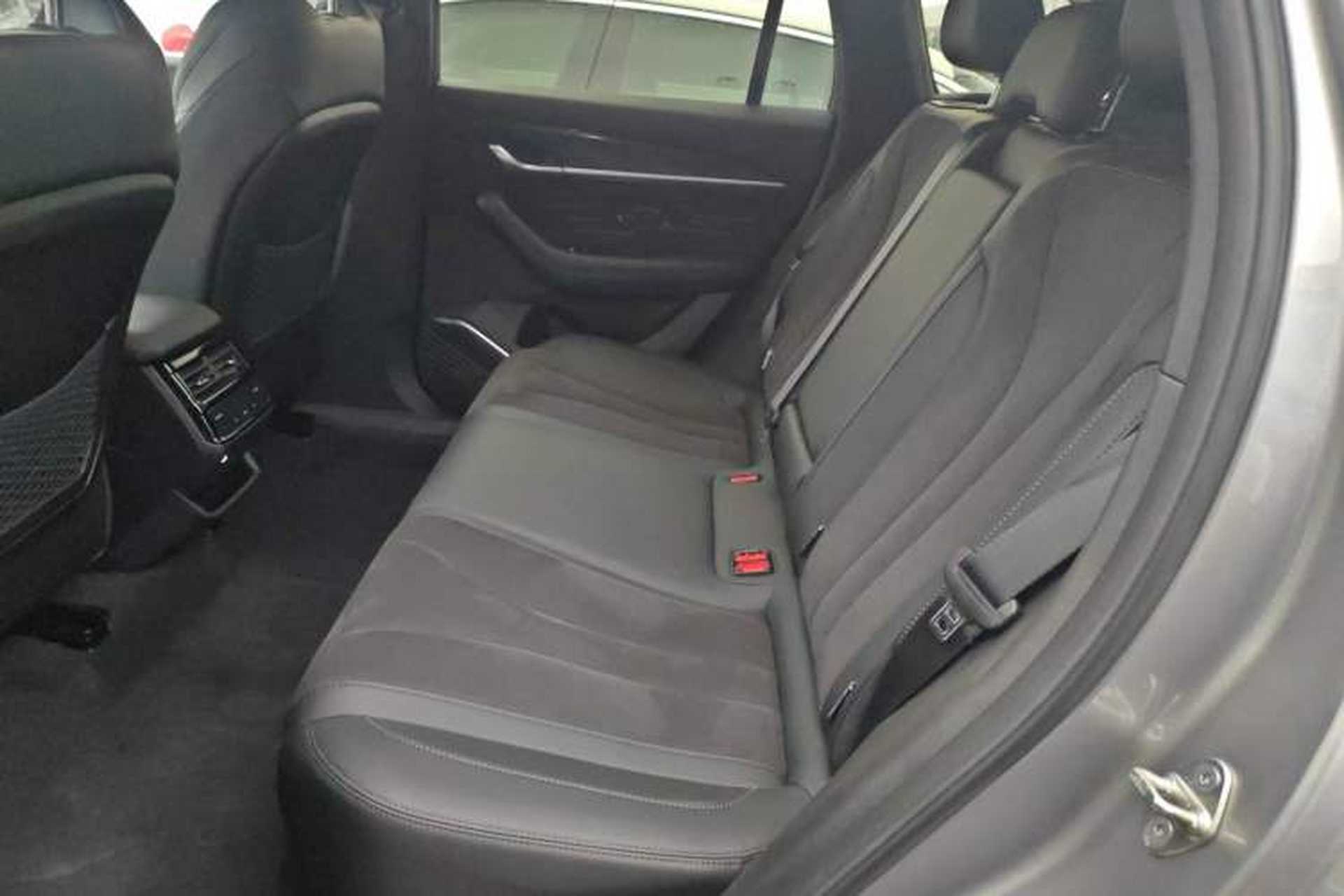 Used Geely Auto Monjaro L 2024 2.0TD High-Power Automatic Two-Wheel Drive Skyline Edition Left Rear Seat