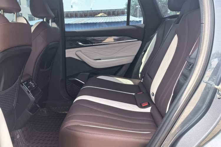 Used Geely Auto Monjaro L 2024 2.0TD High-Power Automatic Two-Wheel Drive Yunqi Version Left Rear Seat