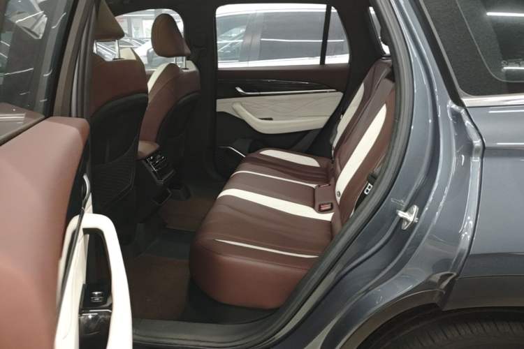 Used Geely Auto Monjaro L 2024 2.0TD High-Power Automatic Two-Wheel Drive Yunqi Version Left Rear Seat