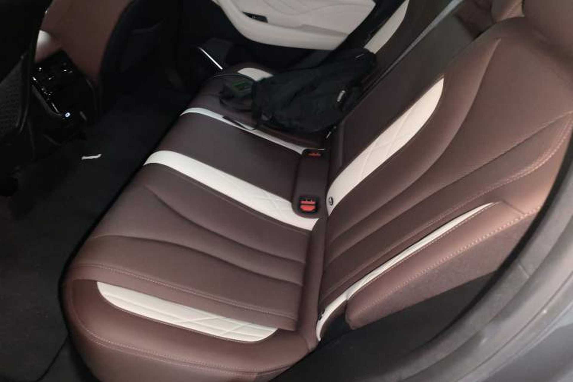 Used Geely Auto Monjaro L 2024 2.0TD High-Power Automatic Two-Wheel Drive Yunqi Version Left Rear Seat