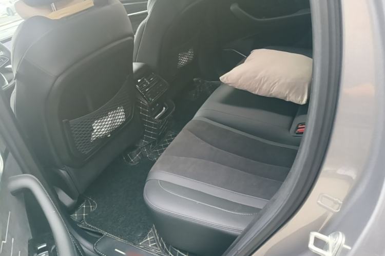 Used Geely Auto Monjaro L 2024 2.0TD High-Power Automatic Two-Wheel Drive Skyline Edition Left Rear Seat
