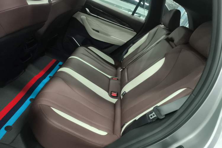Used Geely Auto Monjaro L 2024 2.0TD High-Power Automatic Two-Wheel Drive Yunqi Version Left Rear Seat