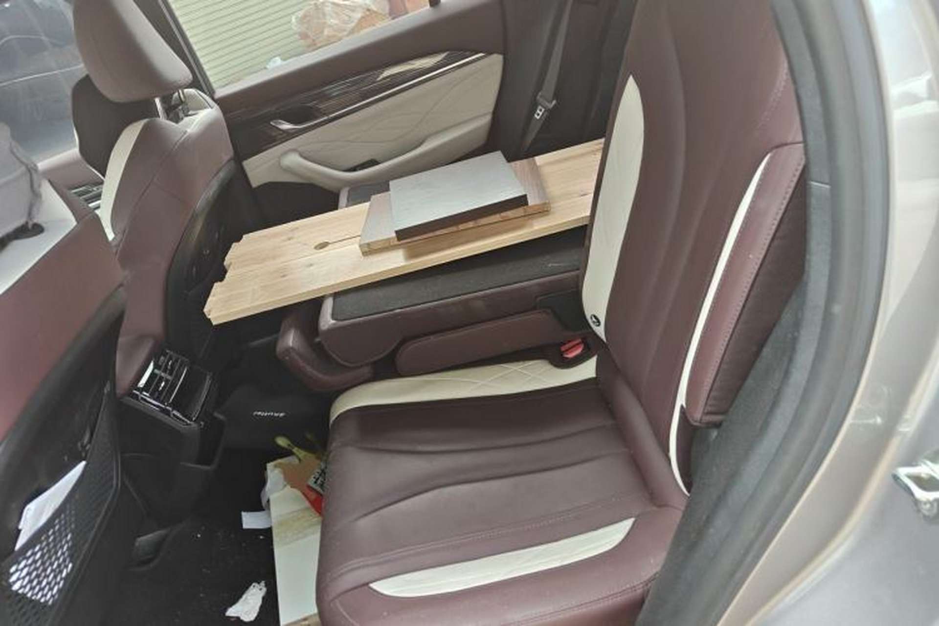 Used Geely Auto Monjaro L 2024 2.0TD High-Power Automatic Two-Wheel Drive Yunqi Version Left Rear Seat