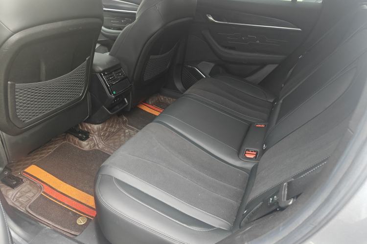 Used Geely Auto Monjaro L 2024 2.0TD High-Power Automatic Two-Wheel Drive Skyline Edition Left Rear Seat