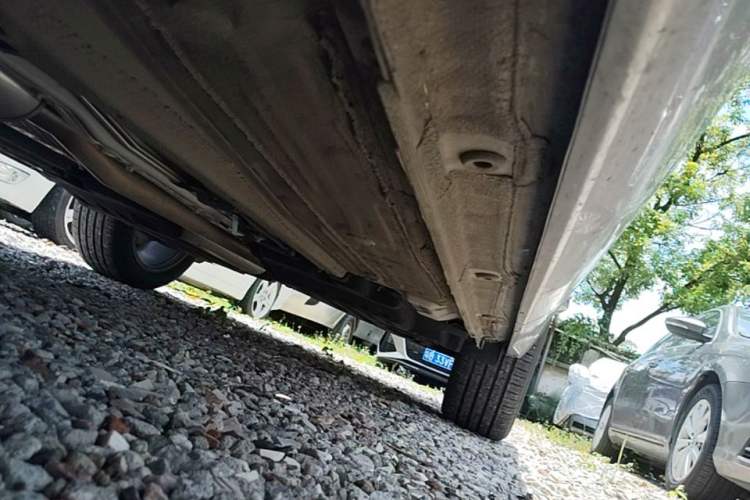 Used Geely Auto Monjaro L 2024 2.0TD DCT EVO Two-Wheel Drive Long-Range Version Left Side Sill