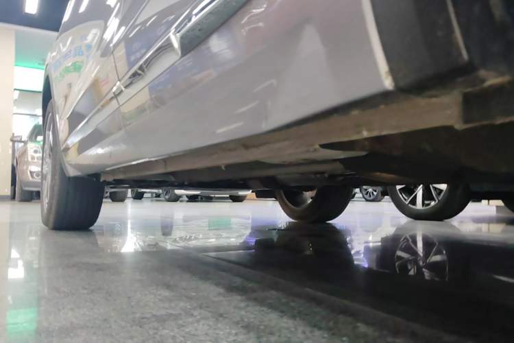 Used Geely Auto Monjaro L 2024 2.0TD High-Power Automatic Two-Wheel Drive Yunqi Version Left Side Sill