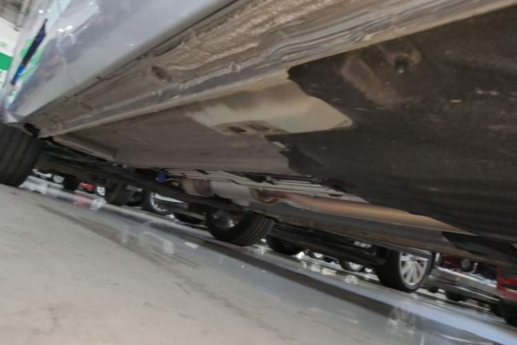 Used Geely Auto Monjaro L 2024 2.0TD High-Power Automatic Two-Wheel Drive Skyline Edition Left Side Sill