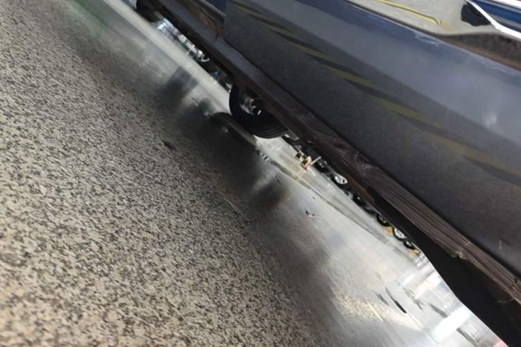 Used Geely Auto Monjaro L 2024 2.0TD High-Power Automatic Two-Wheel Drive Skyline Edition Left Side Sill