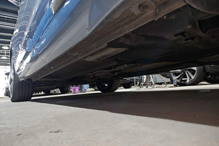 Used Geely Auto Monjaro L 2024 2.0TD High-Power Automatic Two-Wheel Drive Skyline Edition Left Side Sill
