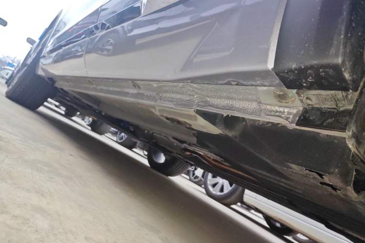 Used Geely Auto Monjaro L 2024 2.0TD High-Power Automatic Two-Wheel Drive Skyline Edition Left Side Sill