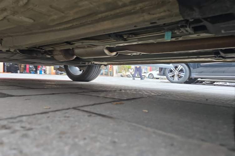 Used Geely Auto Monjaro L 2024 2.0TD High-Power Automatic Two-Wheel Drive Skyline Edition Left Side Sill