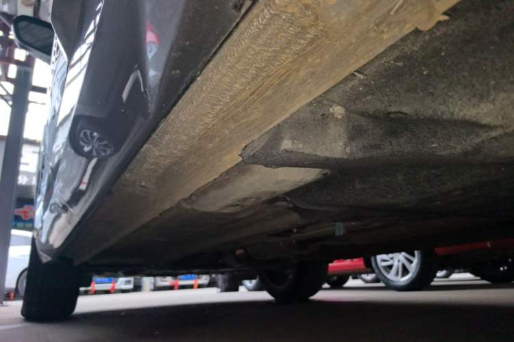 Used Geely Auto Monjaro L 2024 2.0TD High-Power Automatic Two-Wheel Drive Yunqi Version Left Side Sill