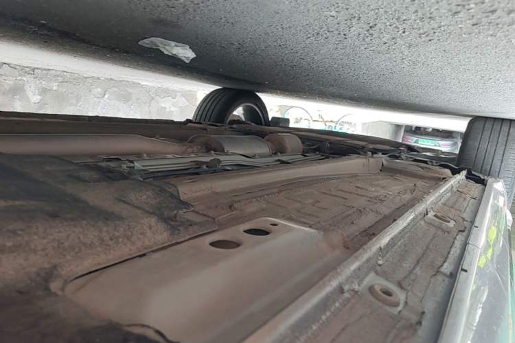 Used Geely Auto Monjaro L 2024 2.0TD High-Power Automatic Two-Wheel Drive Yunqi Version Left Side Sill