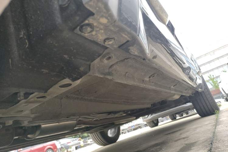 Used Geely Auto Monjaro L 2024 2.0TD High-Power Automatic Two-Wheel Drive Skyline Edition Left Side Sill
