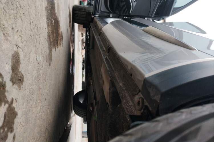 Used Geely Auto Monjaro L 2024 2.0TD DCT EVO Two-Wheel Drive Long-Range Version Left Side Sill