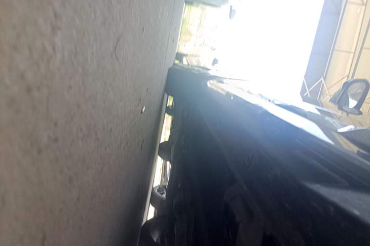 Used Geely Auto Monjaro L 2024 2.0TD DCT EVO Two-Wheel Drive Long-Range Version Left Side Sill