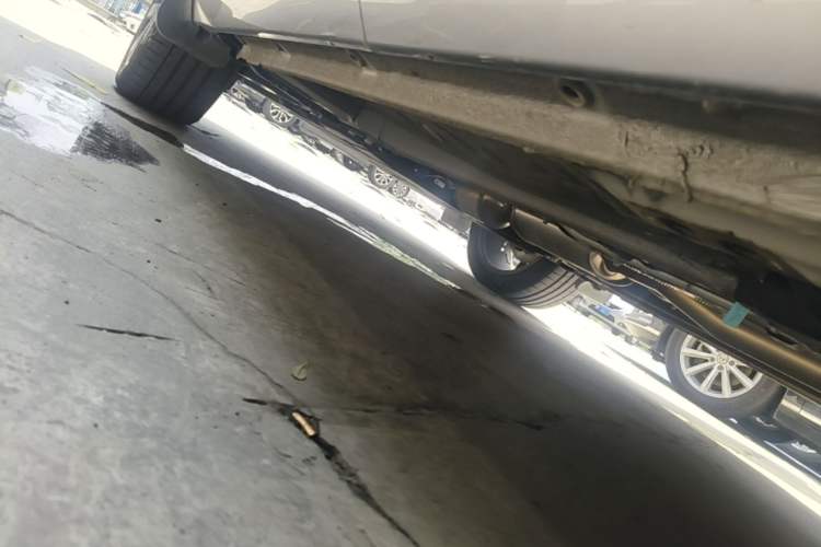 Used Geely Auto Monjaro L 2024 2.0TD High-Power Automatic Two-Wheel Drive Skyline Edition Left Side Sill