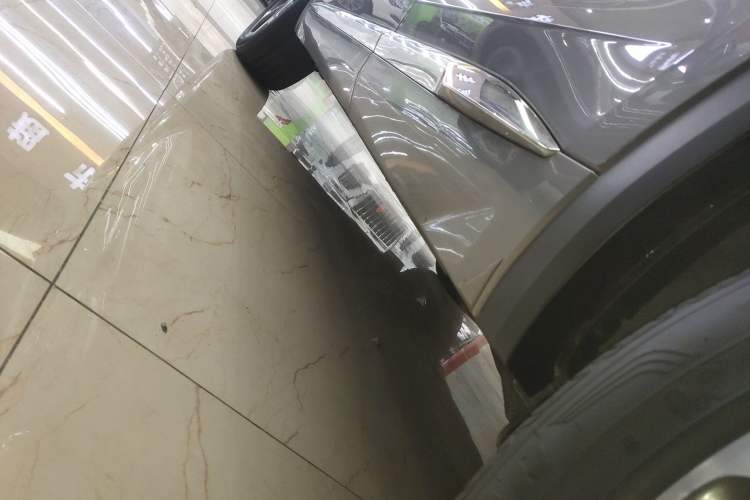Used Geely Auto Monjaro L 2024 2.0TD High-Power Automatic Two-Wheel Drive Yunqi Version Left Side Sill