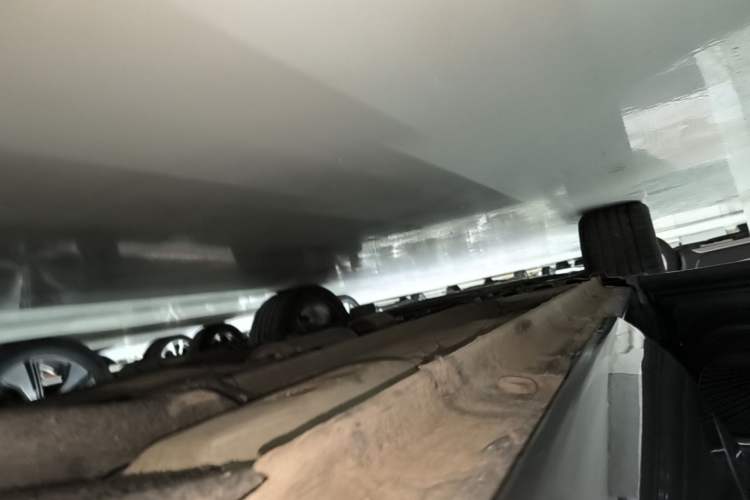 Used Geely Auto Monjaro L 2024 2.0TD High-Power Automatic Two-Wheel Drive Skyline Edition Left Side Sill