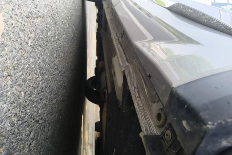 Used Geely Auto Monjaro L 2024 2.0TD High-Power Automatic Two-Wheel Drive Skyline Edition Left Side Sill