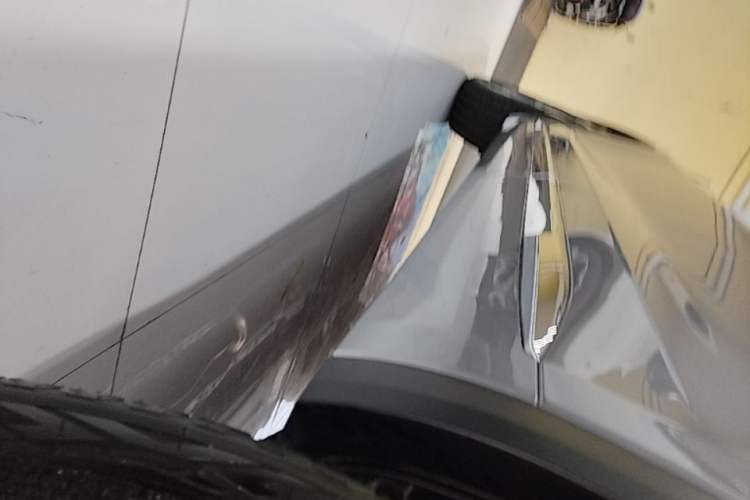 Used Geely Auto Monjaro L 2024 2.0TD DCT EVO Two-Wheel Drive Long-Range Version Left Side Sill