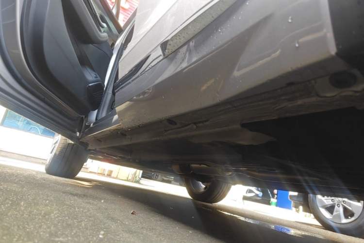 Used Geely Auto Monjaro L 2024 2.0TD High-Power Automatic Two-Wheel Drive Skyline Edition Left Side Sill
