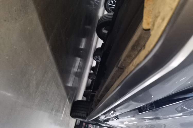 Used Geely Auto Monjaro L 2024 2.0TD High-Power Automatic Two-Wheel Drive Skyline Edition Left Side Sill