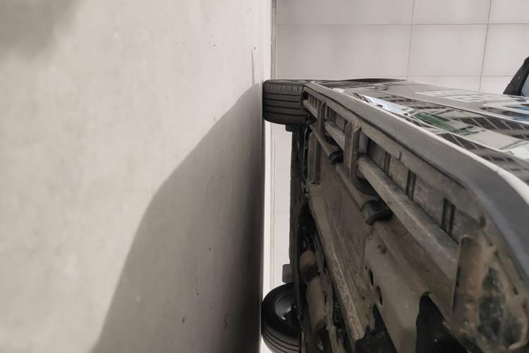 Used Geely Auto Monjaro L 2024 2.0TD High-Power Automatic Two-Wheel Drive Skyline Edition Left Side Sill